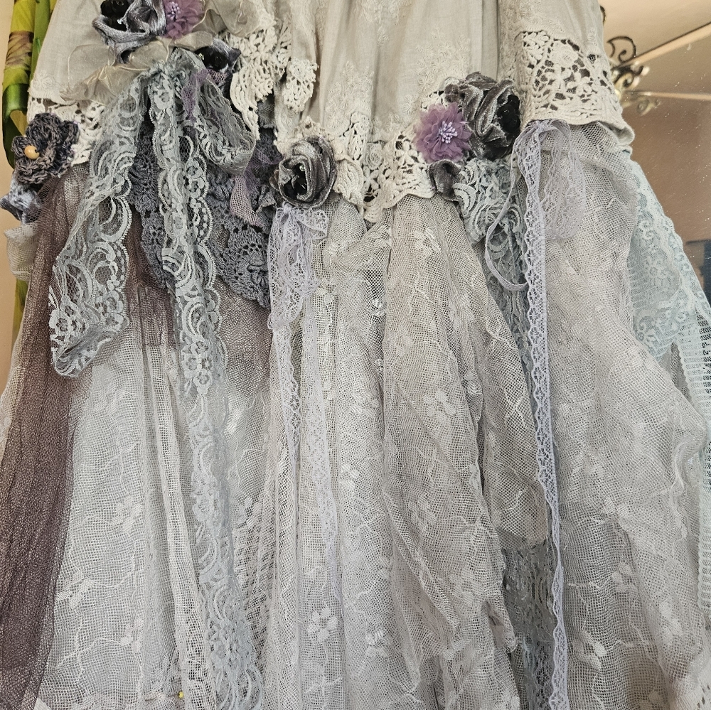 WOW! OOAK. AMAZING THERAL LONG LACE SKIRT She Has A MYSTERIOUS FEELING ABOUT HER - Picture 3 of 8